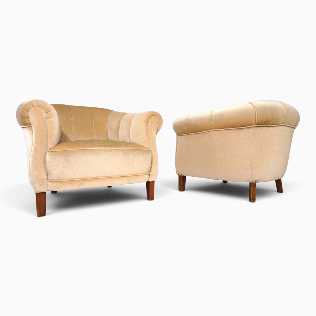 Paar Art Déco Clubsessel mit champagnerfarbenen Mohair, 1930