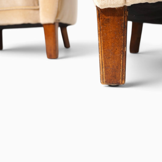 Paar Art Déco Clubsessel mit champagnerfarbenen Mohair, 1930