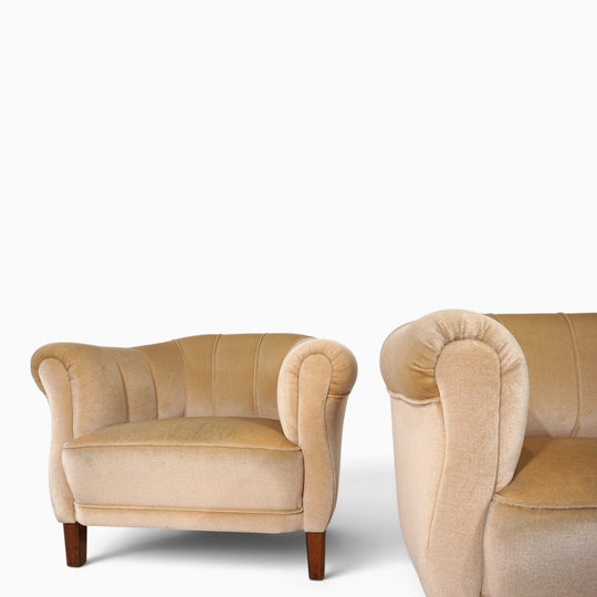 Paar Art Déco Clubsessel mit champagnerfarbenen Mohair, 1930