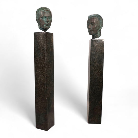 Skulptur Bronze Büsten Köpfe 2er Set auf Granitstelen von einem Schüler von Georg Kolbe, 1925