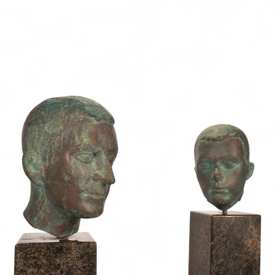 Skulptur Bronze Büsten Köpfe 2er Set auf Granitstelen von einem Schüler von Georg Kolbe, 1925