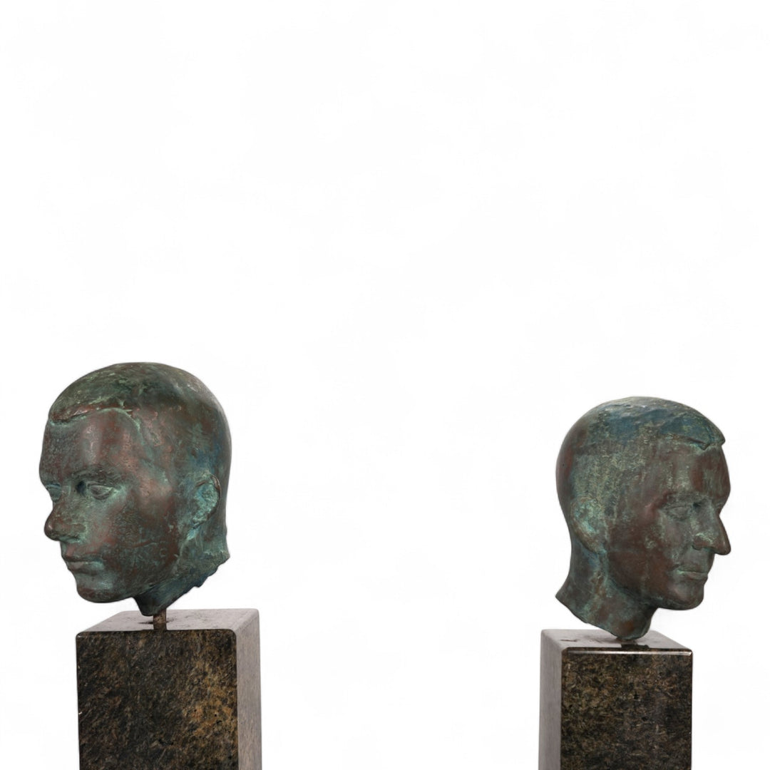 Skulptur Bronze Büsten Köpfe 2er Set auf Granitstelen von einem Schüler von Georg Kolbe, 1925