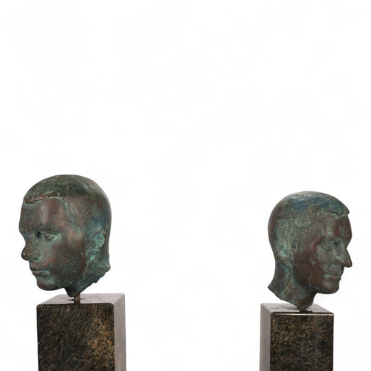 Skulptur Bronze Büsten Köpfe 2er Set auf Granitstelen von einem Schüler von Georg Kolbe, 1925