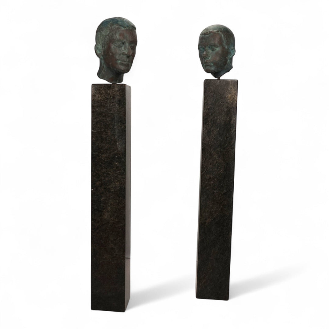 Skulptur Bronze Büsten Köpfe 2er Set auf Granitstelen von einem Schüler von Georg Kolbe, 1925