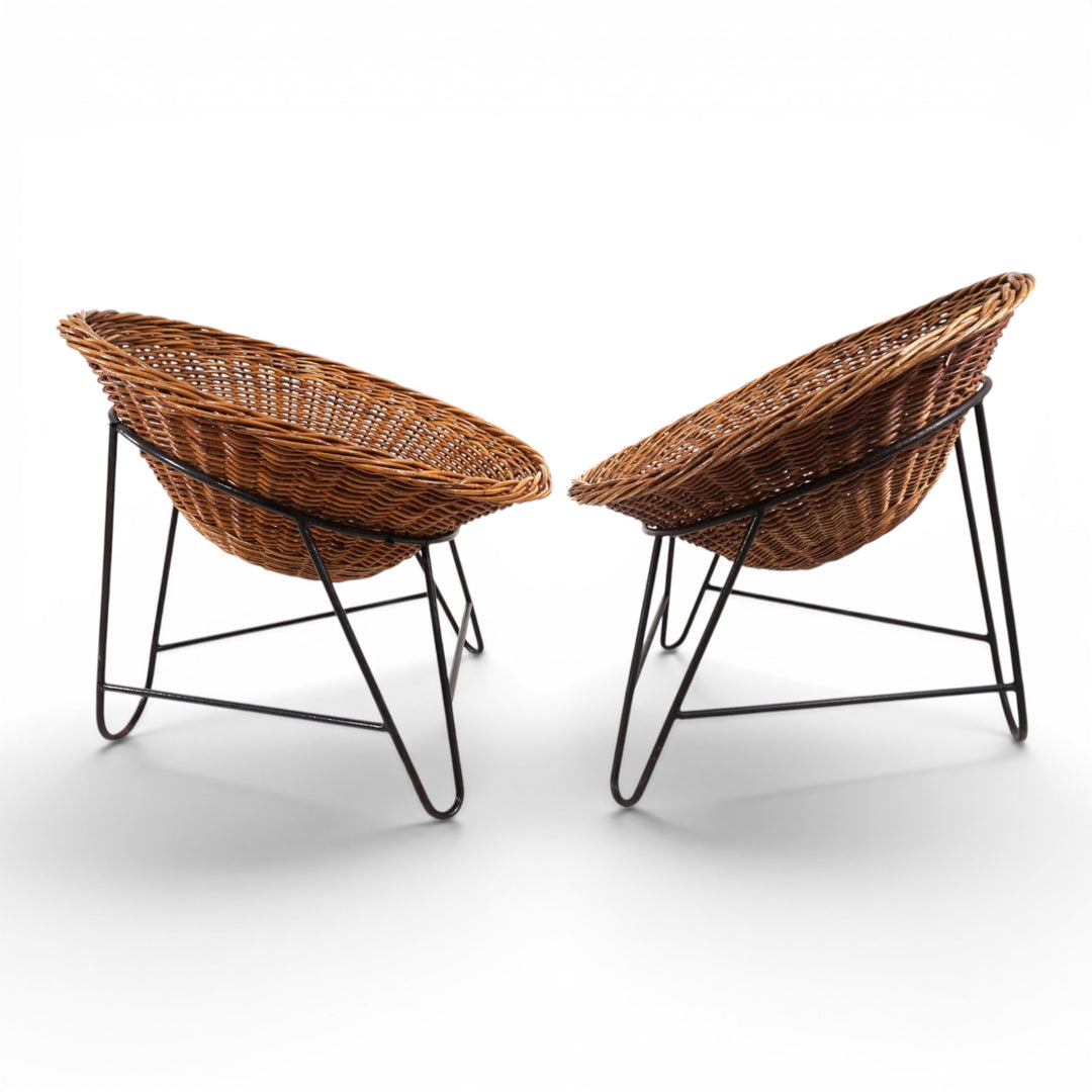 Pod Chairs – Paar Loungesessel aus Rattan/Korbgeflecht auf Metallgestell, 1970
