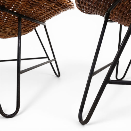 Pod Chairs – Paar Loungesessel aus Rattan/Korbgeflecht auf Metallgestell, 1970