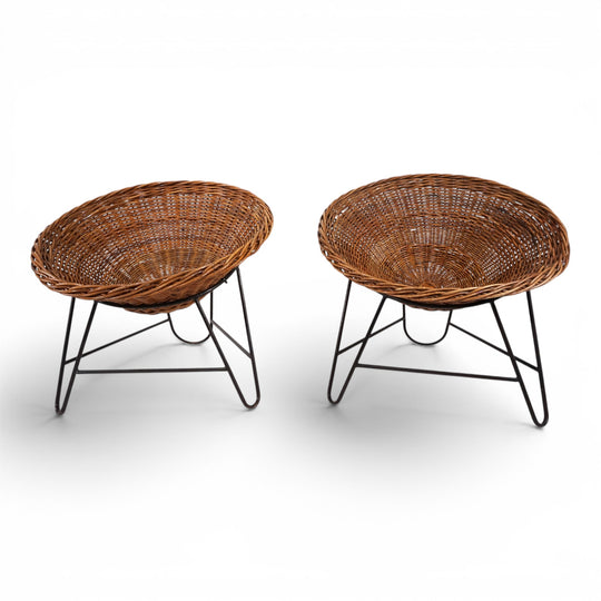 Pod Chairs – Paar Loungesessel aus Rattan/Korbgeflecht auf Metallgestell, 1970