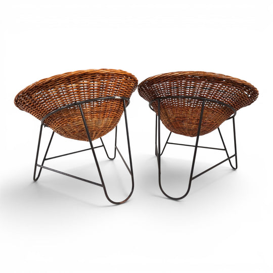 Pod Chairs – Paar Loungesessel aus Rattan/Korbgeflecht auf Metallgestell, 1970