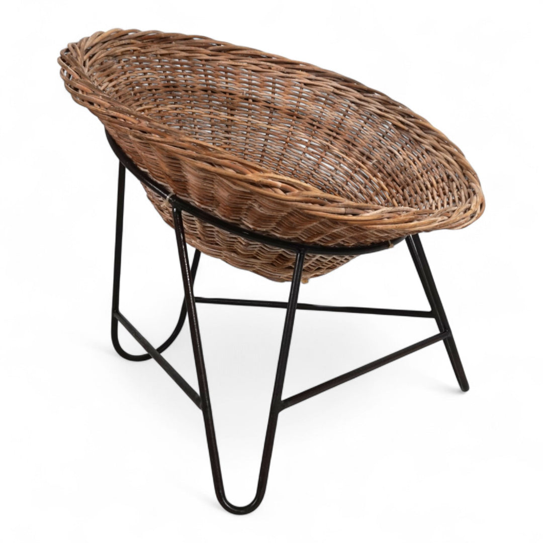 Rattan wicker pod garden chair, 1960
