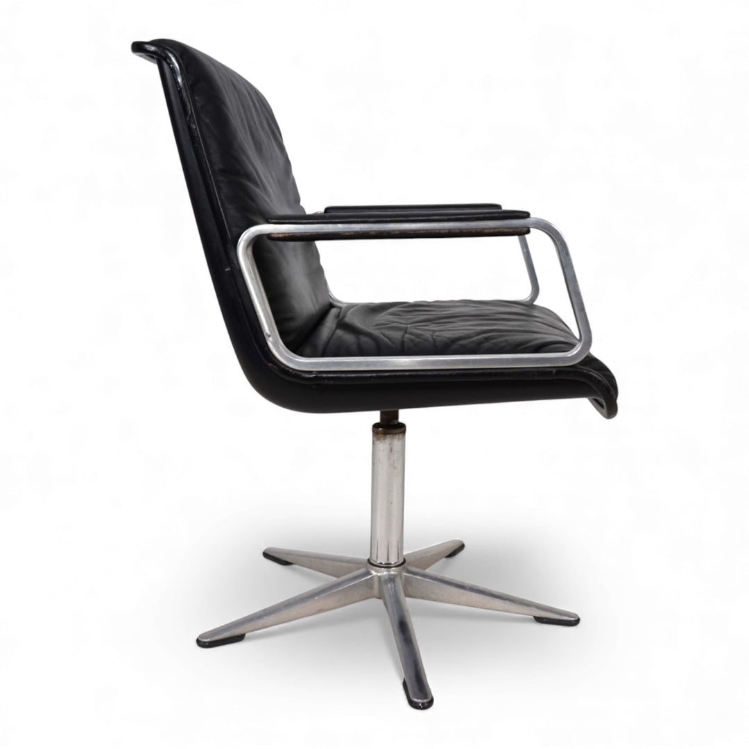 Wilkhahn Delta Leder Konferenz/Esszimmerstuhl drehbar von Delta Group, 1960