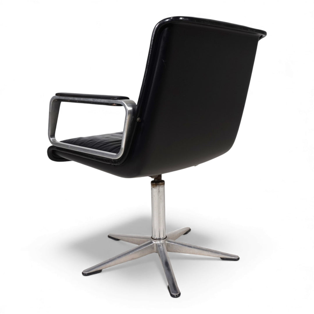 Wilkhahn Delta Leder Konferenz/Esszimmerstuhl drehbar von Delta Group, 1960