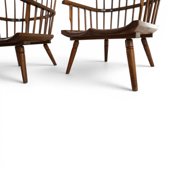 Paar handgefertigter Windsor Loungesessel, England, um 1960