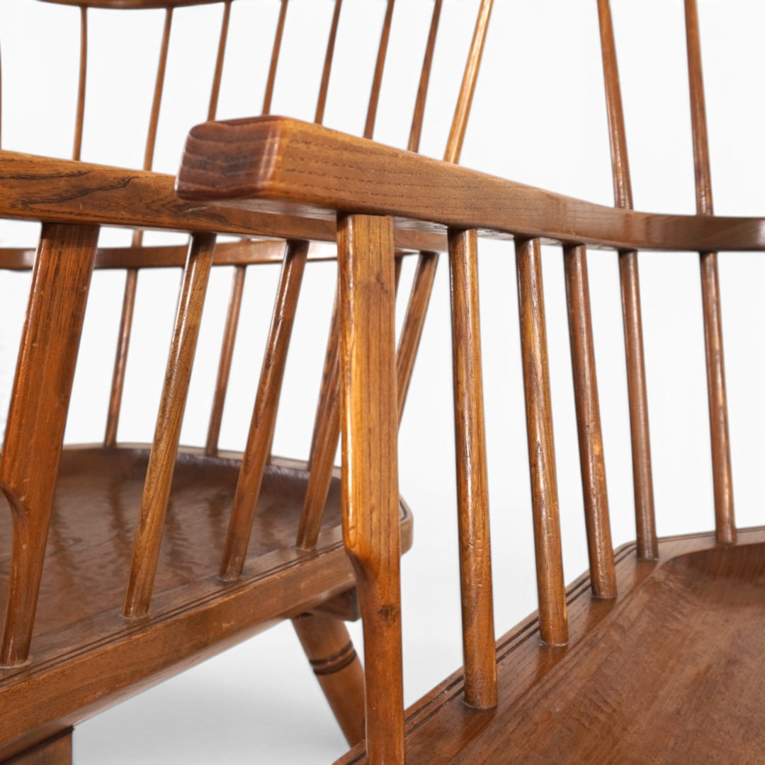 Paar handgefertigter Windsor Loungesessel, England, um 1960